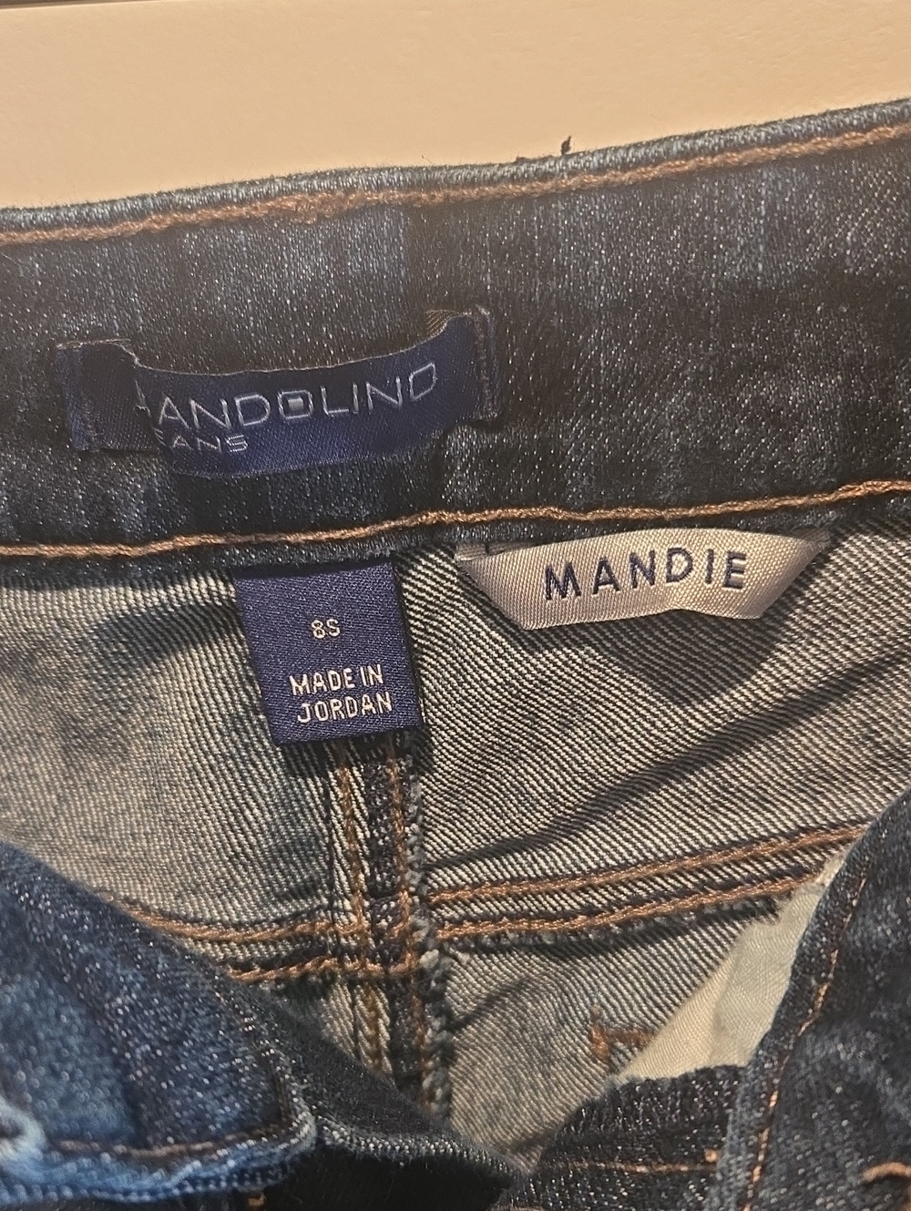 Bandolino Classic Straight-Leg Jeans in Indigo Wash - Picture 2 of 13